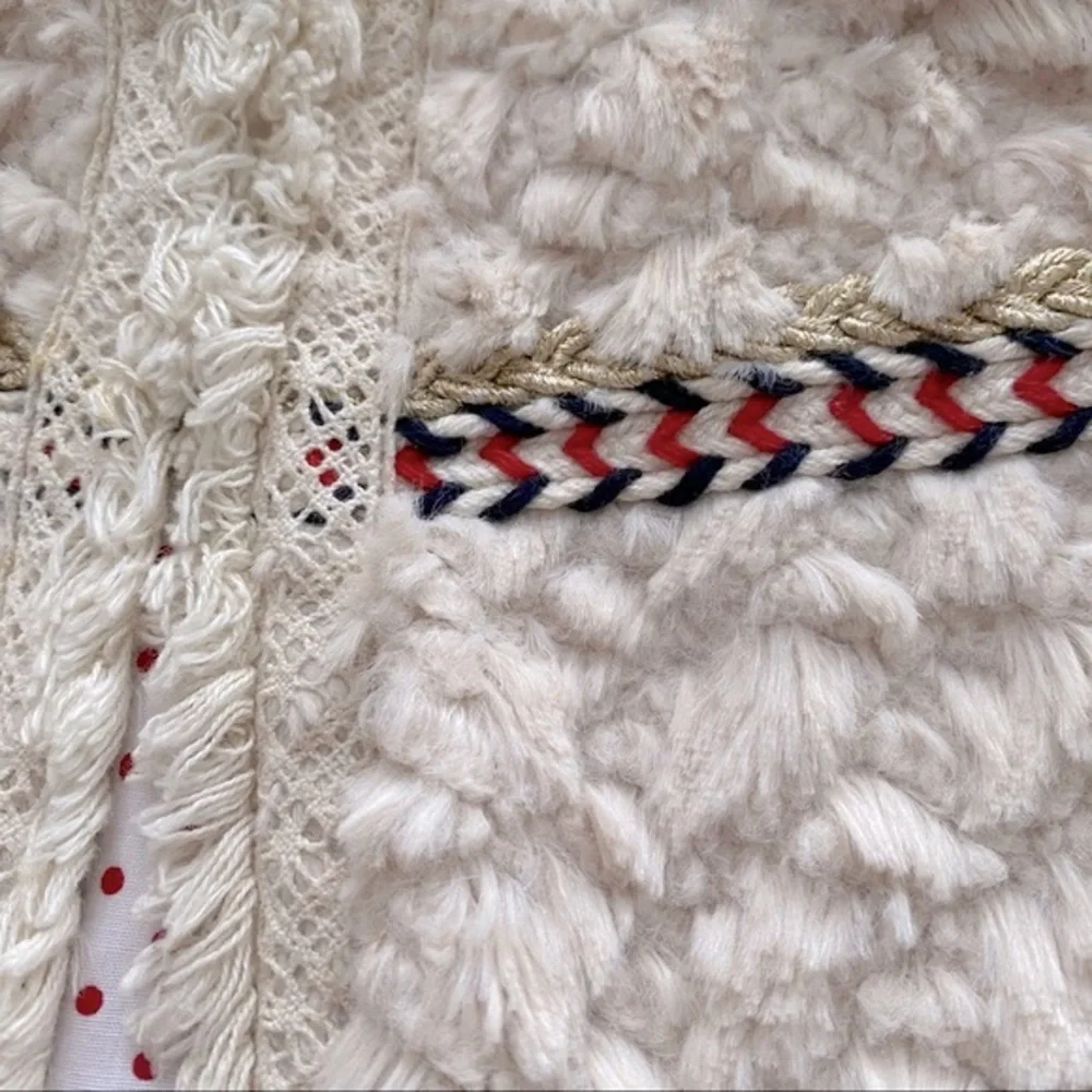 4/$25 Oshkosh B’Gosh Faux Fur Embroidered Vest in Cream sz 12-18 Month Polka Dot